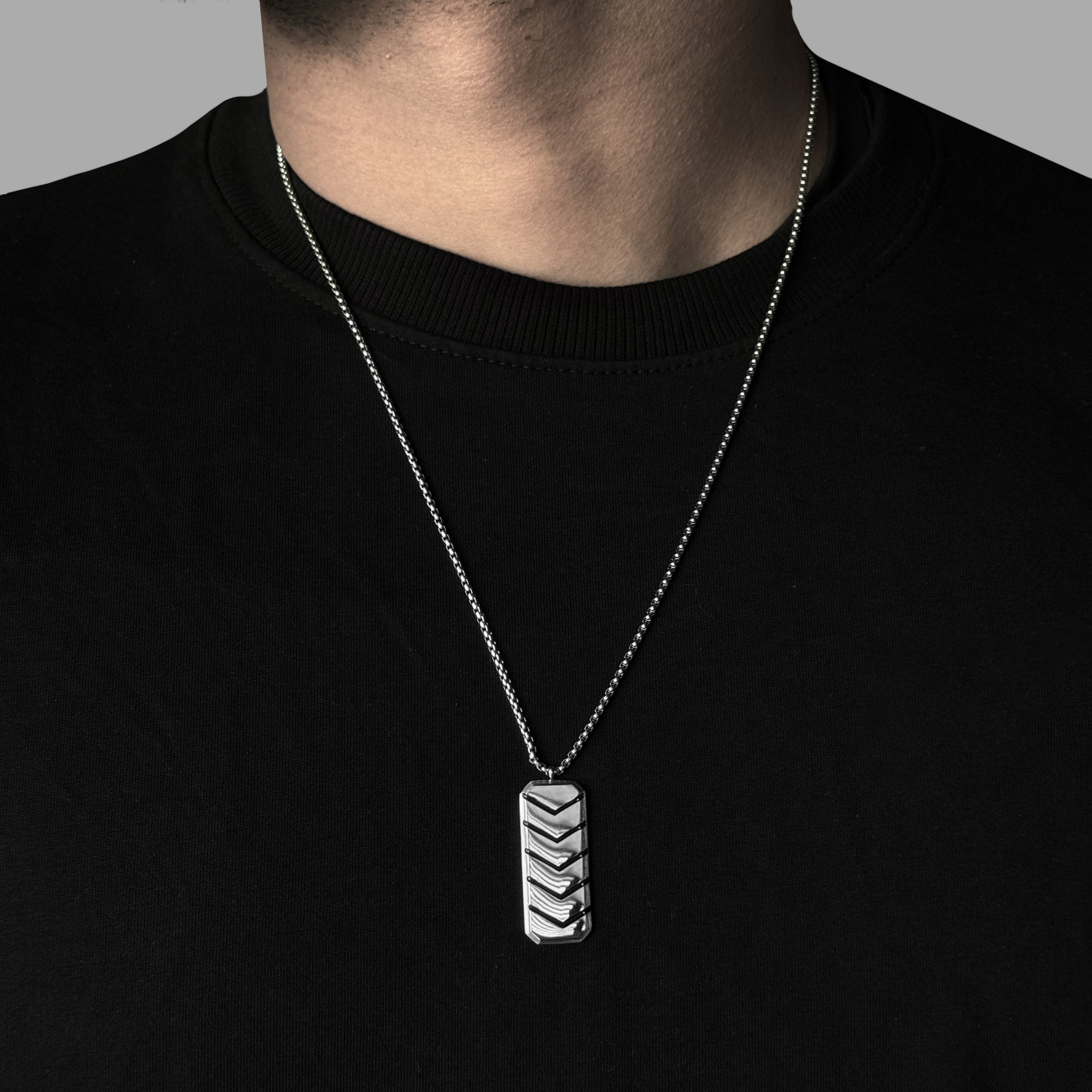 Velocity Pendant with Chain